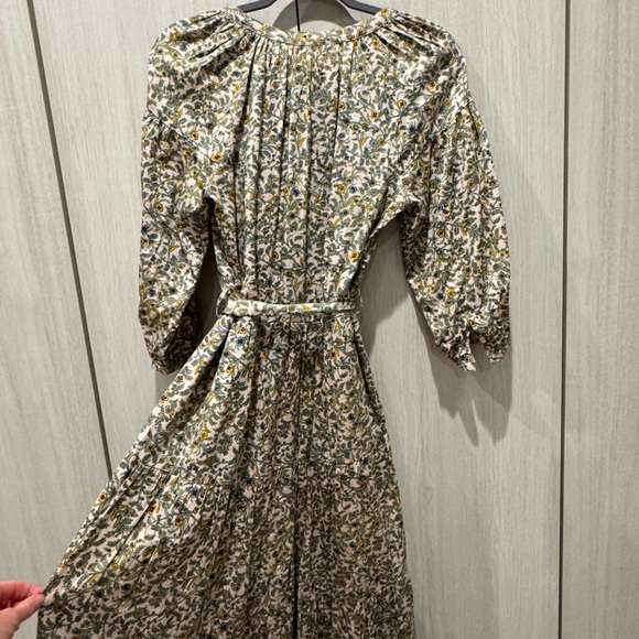 XiRENA Green Floral Midi Dress - Picture 4 of 9